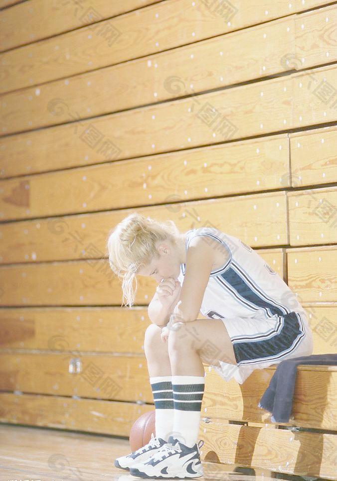 感到孤单 感到孤单